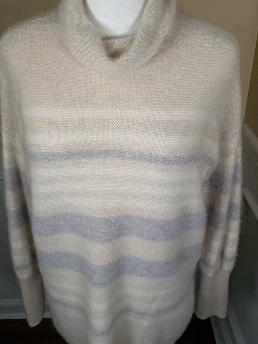Magaschoni 100% Cashmere Cowl Neck Sweater S Cream Gray ☁️